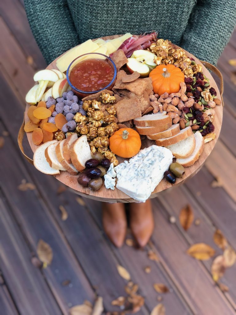 thanksgiving charcuterie board for your next party
