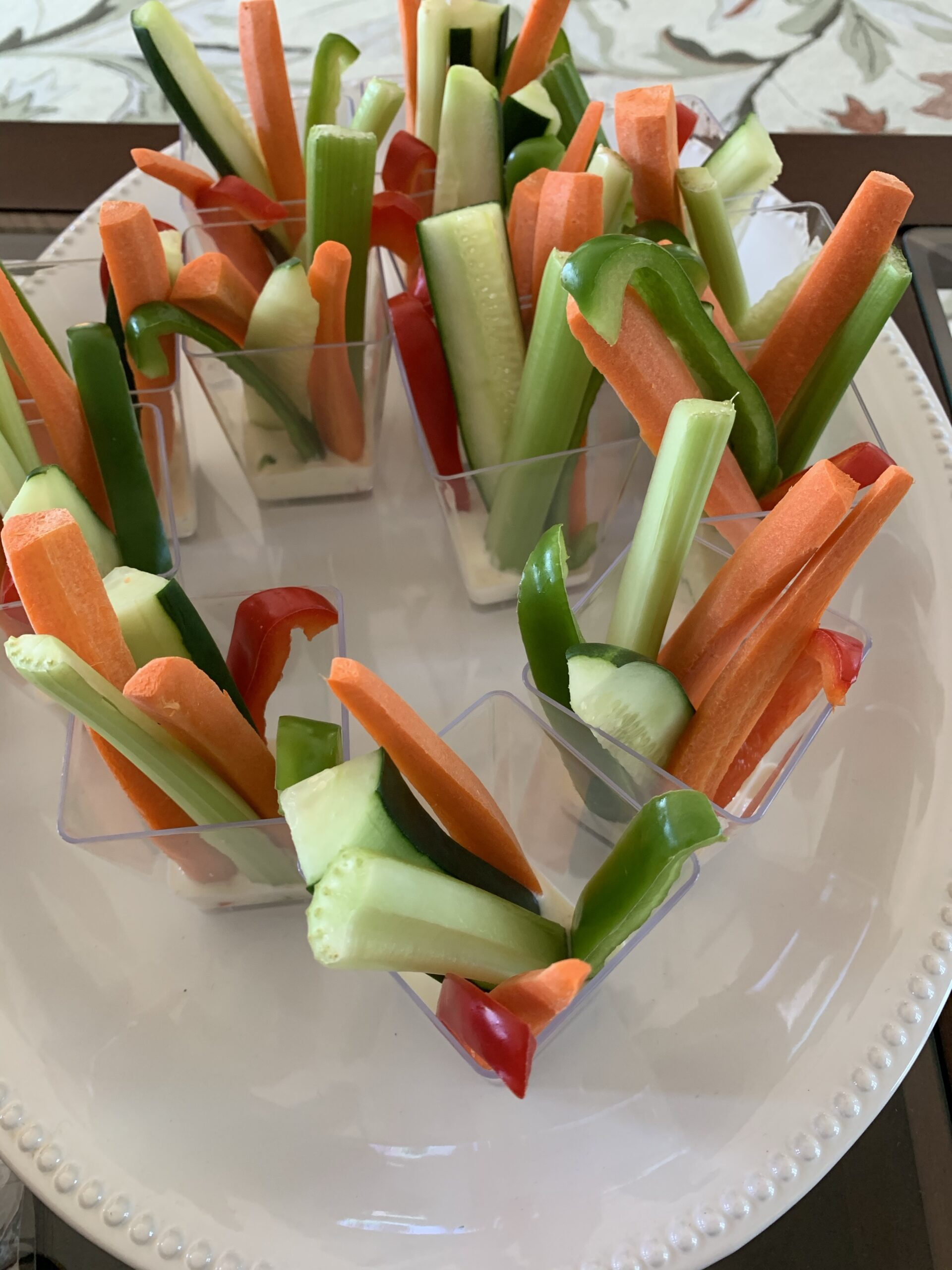 individual servings of vegetables and dip