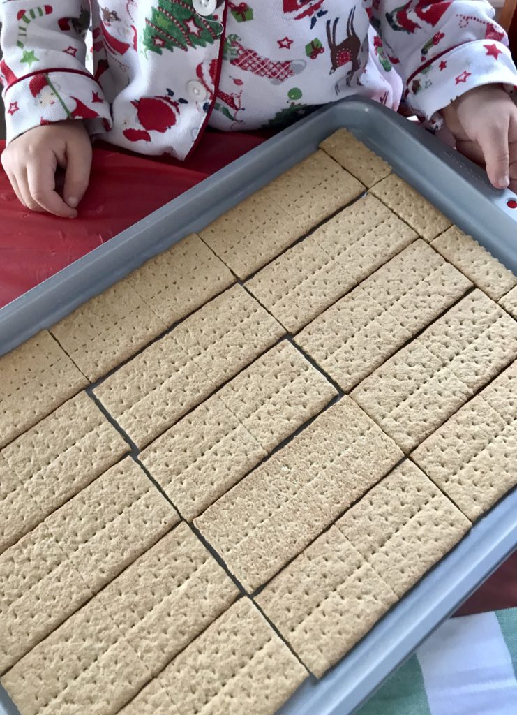 Christmas graham cracker bark