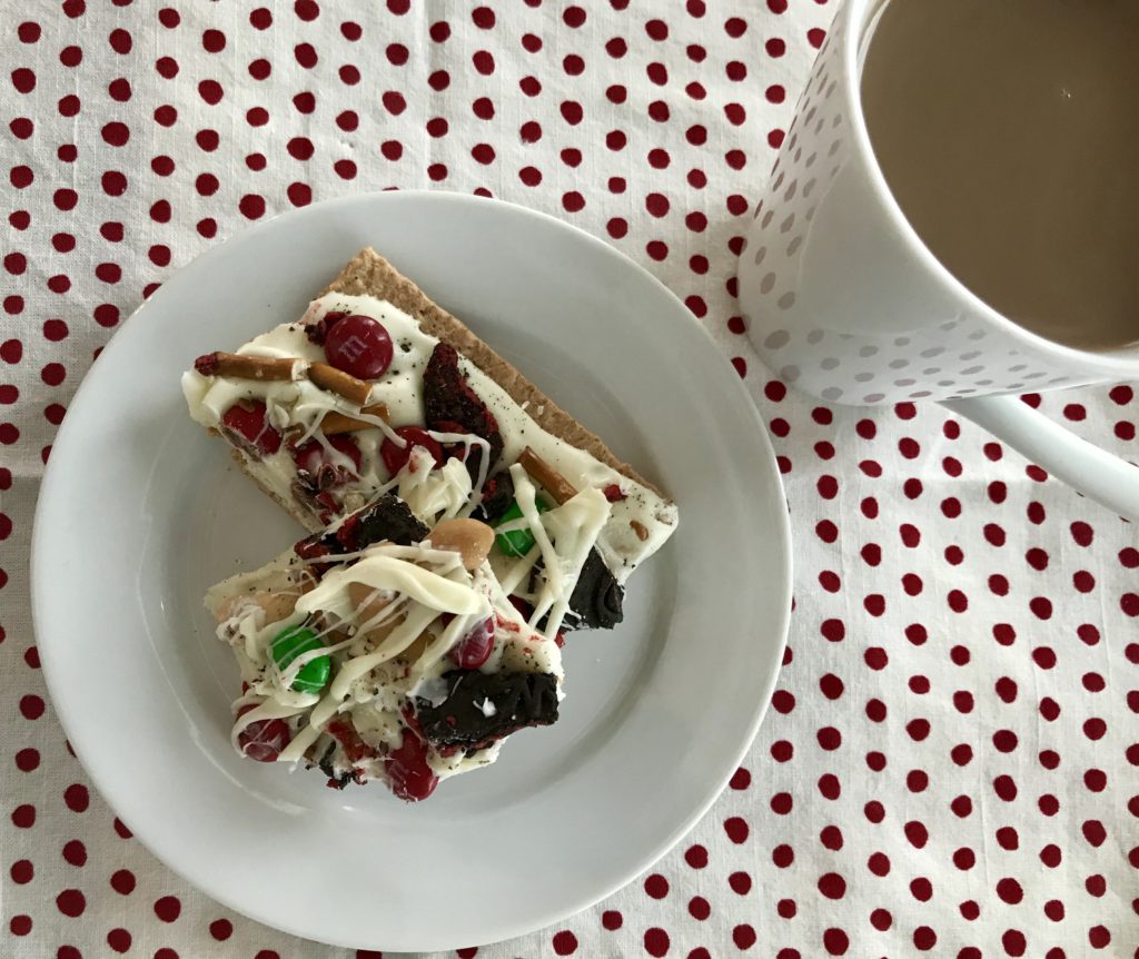 Christmas graham cracker bark