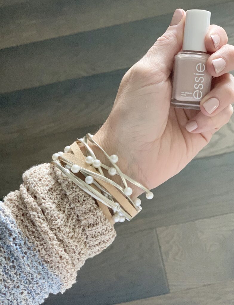 Essie fingernail polish