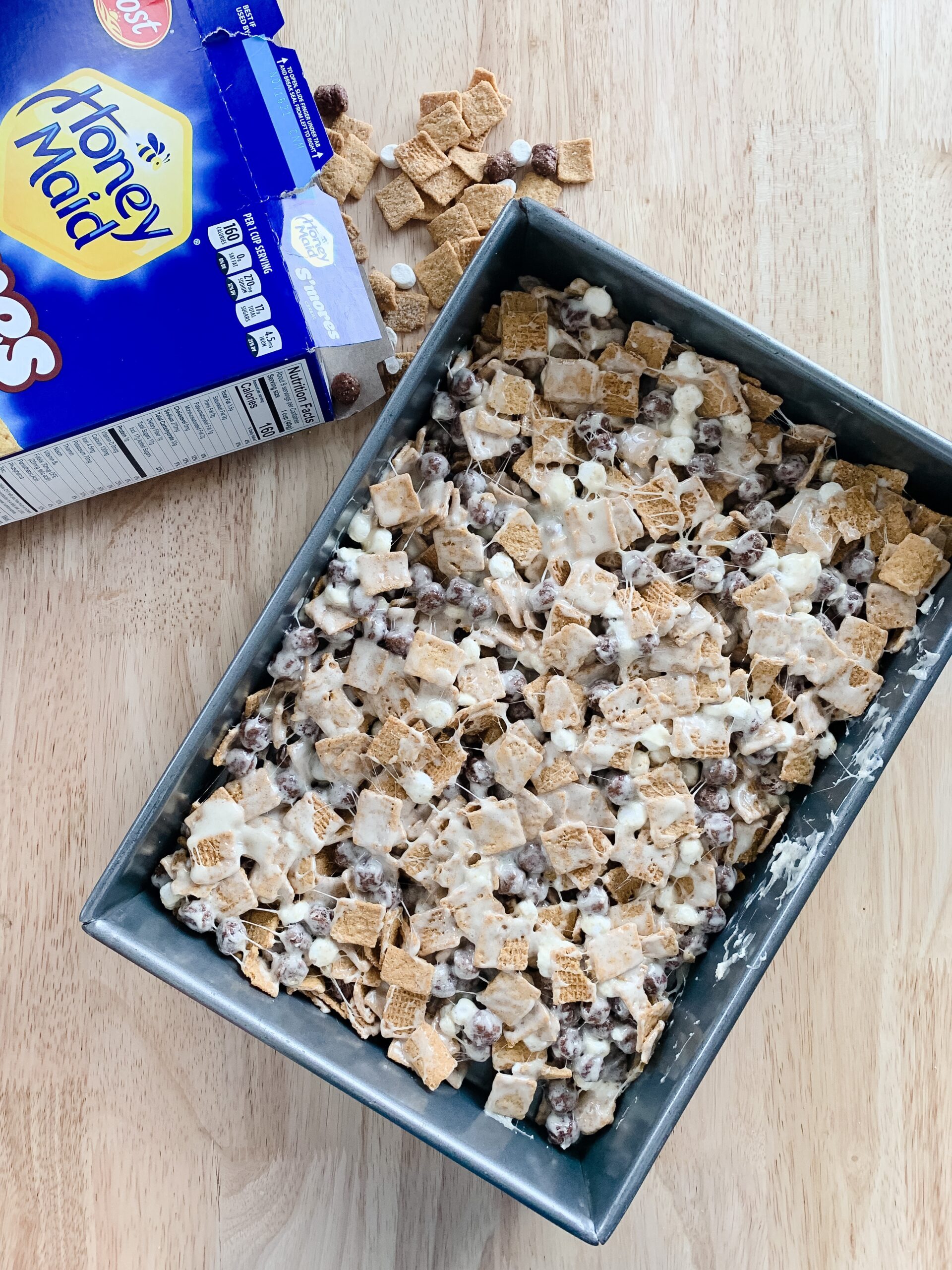 s'mores cereal bars