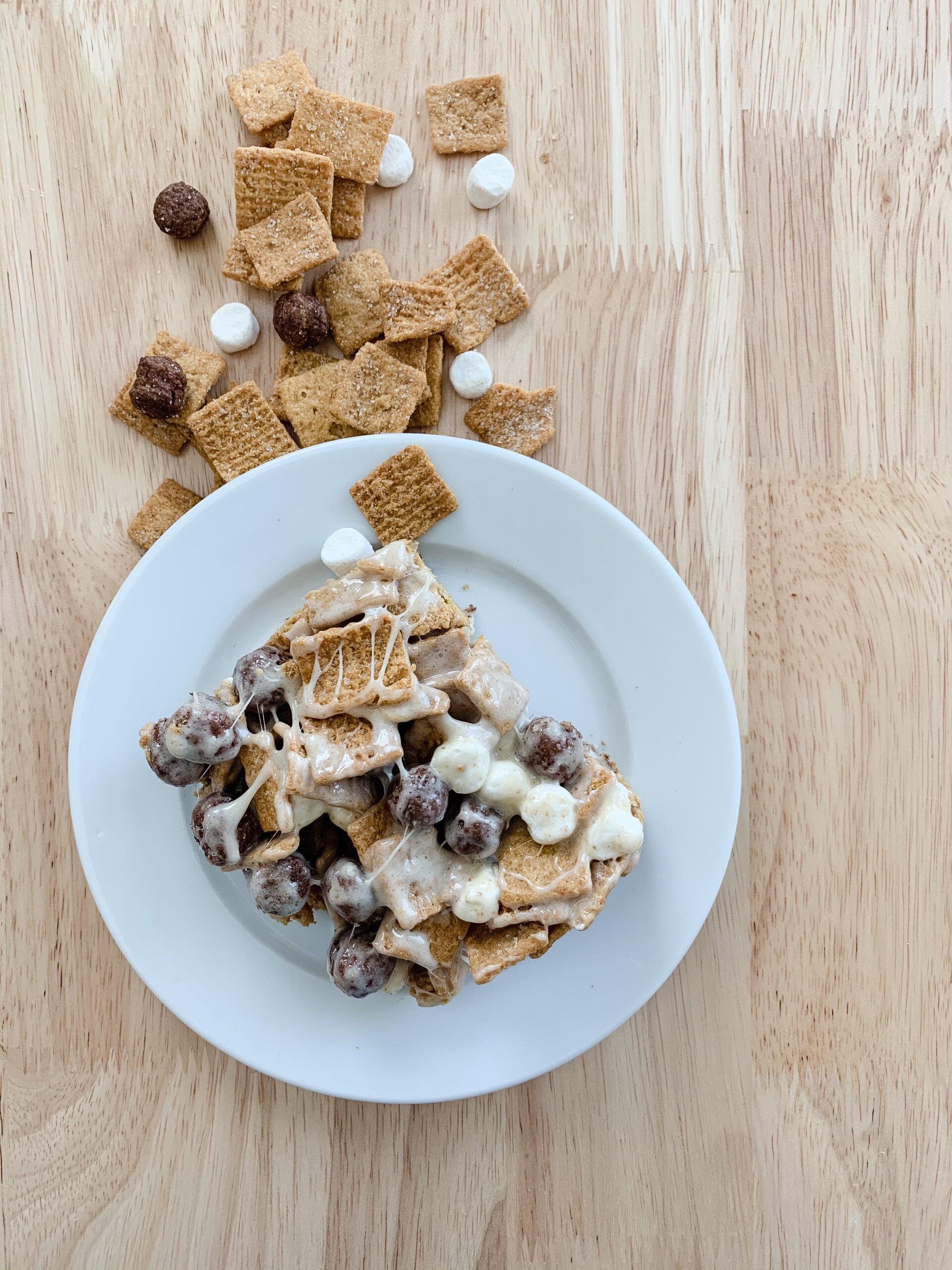 s'mores cereal bars